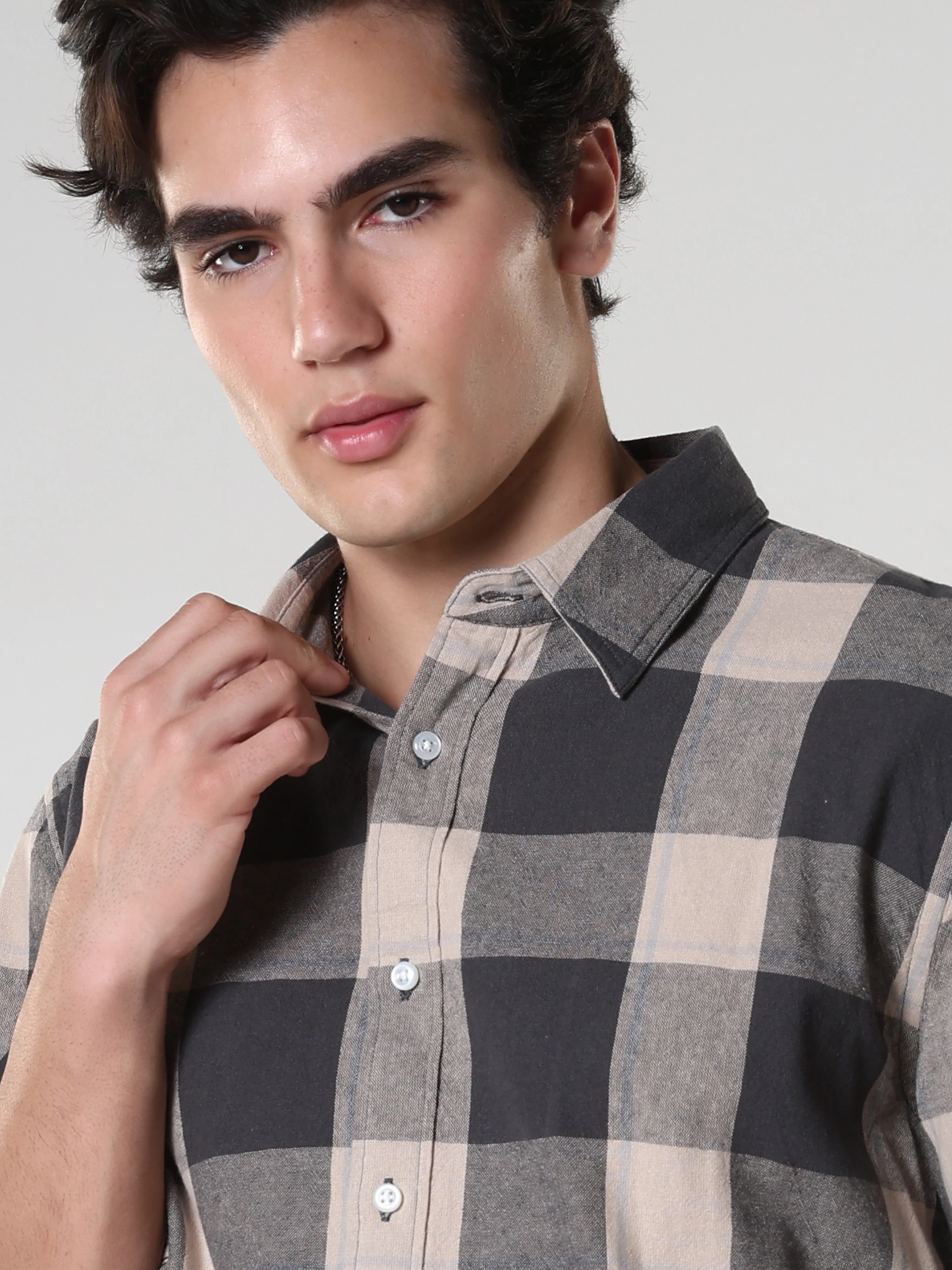 Ambar - Checkered Regular Shirt - Black - Image 2