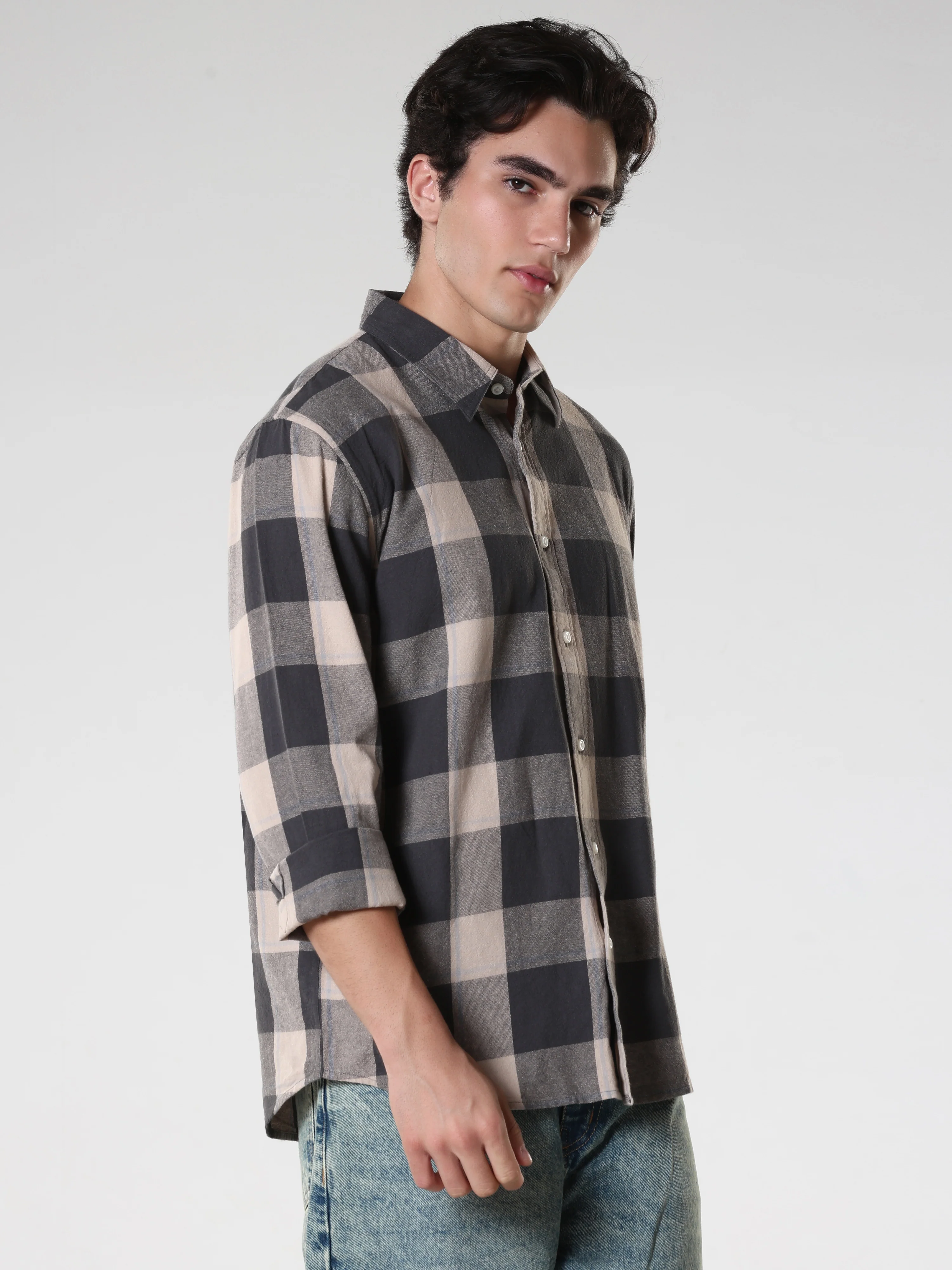 Ambar - Checkered Regular Shirt - Black - Image 4