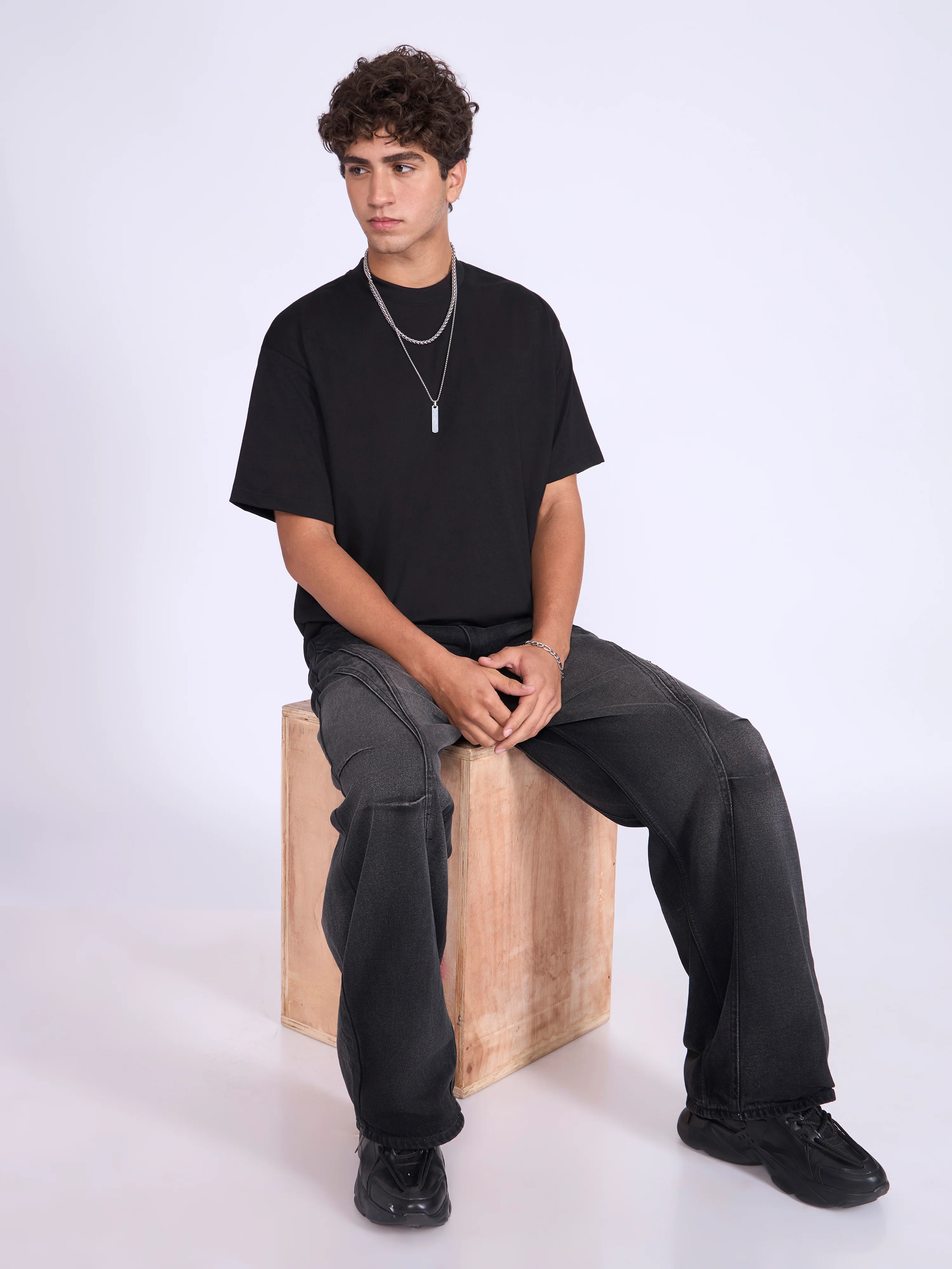 Ever - Baggy Plain T-Shirt - Black - Image 2