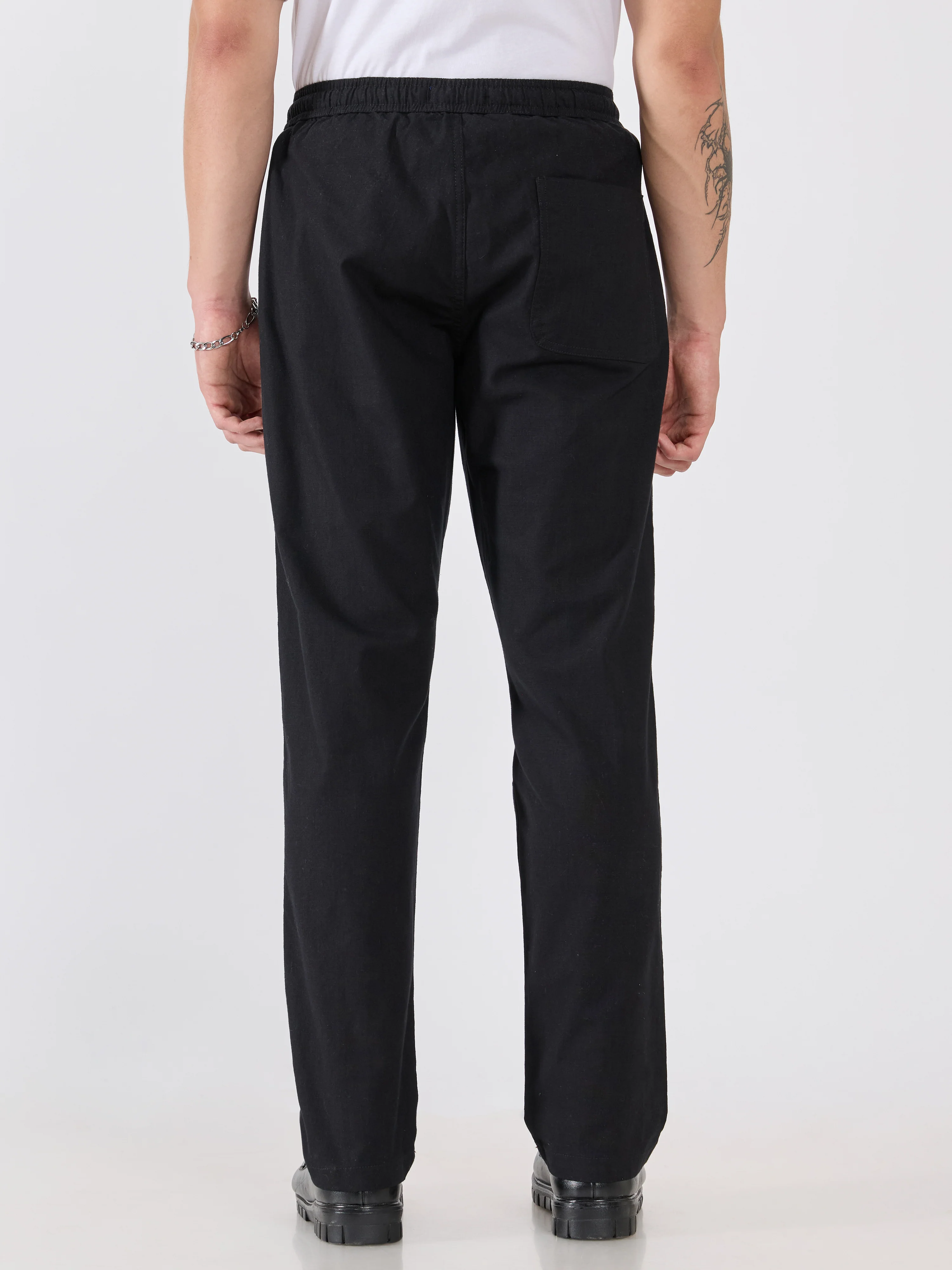 Grantham - Relaxed Fit Joggers - Black - Image 5