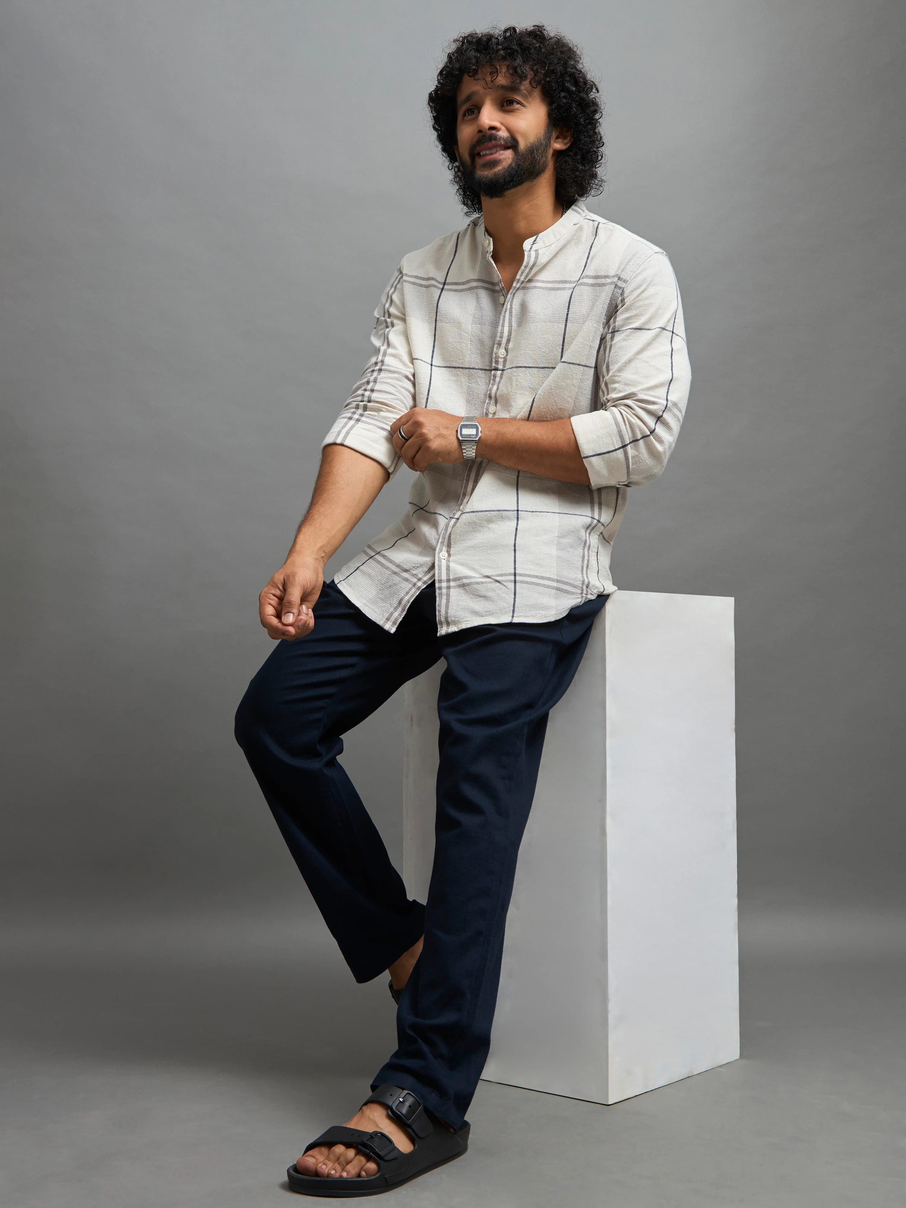 Gwynetha - Loose Fit Linen Joggers - Navy Blue - Image 3