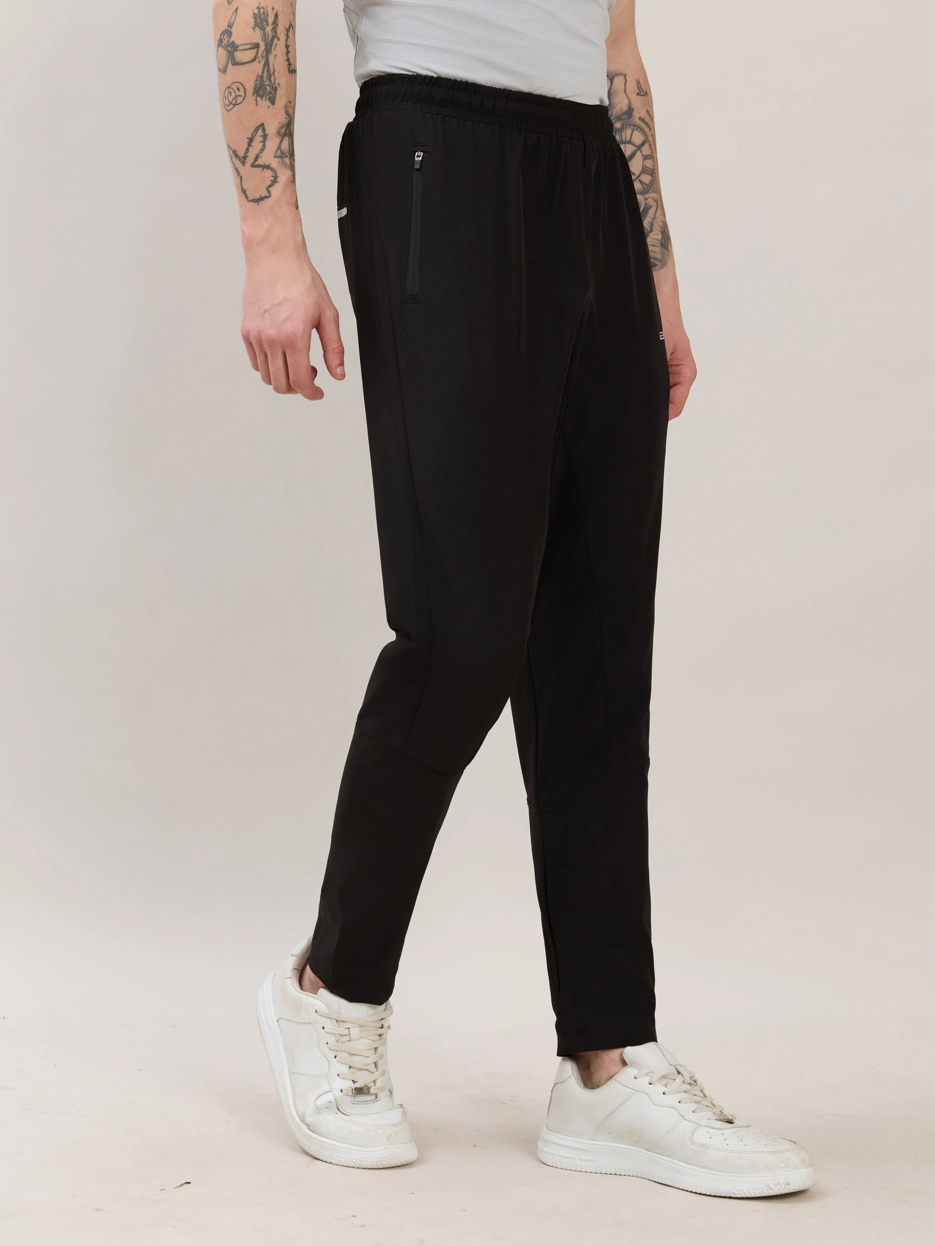 Klyra - Regular Track Pant - Black