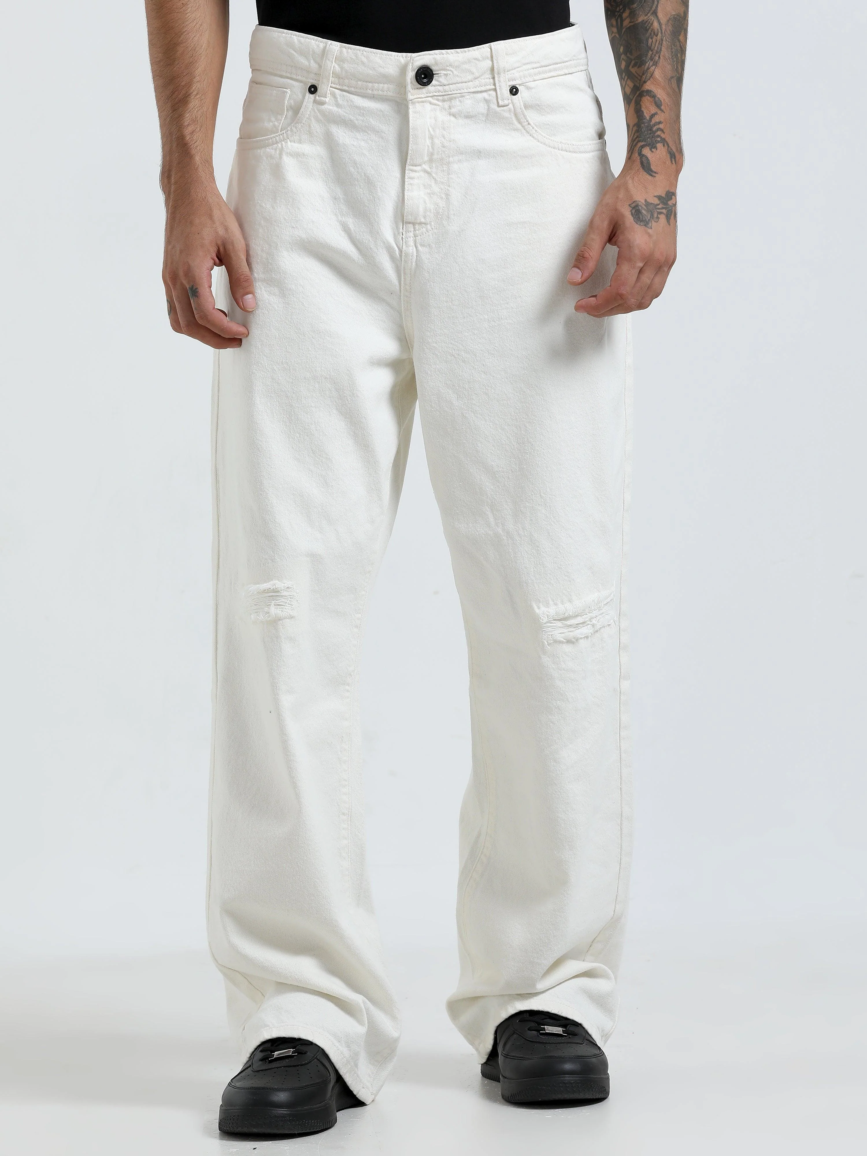Mara Loose Fit Jeans - White Patch - Image 4