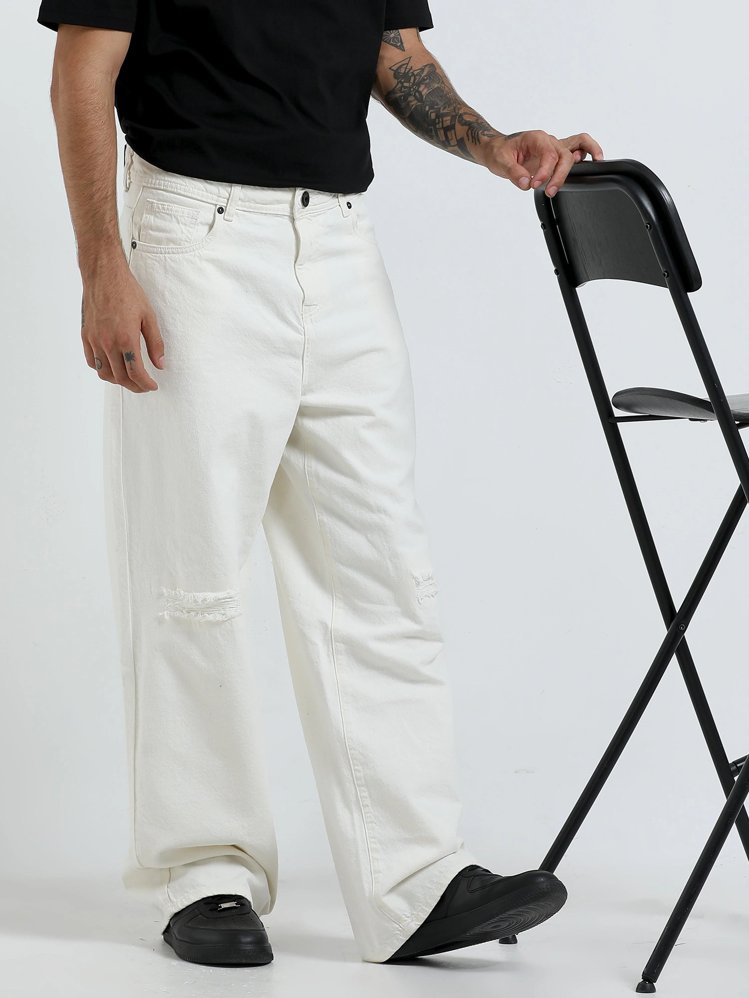 Mara Loose Fit Jeans - White Patch - Image 5