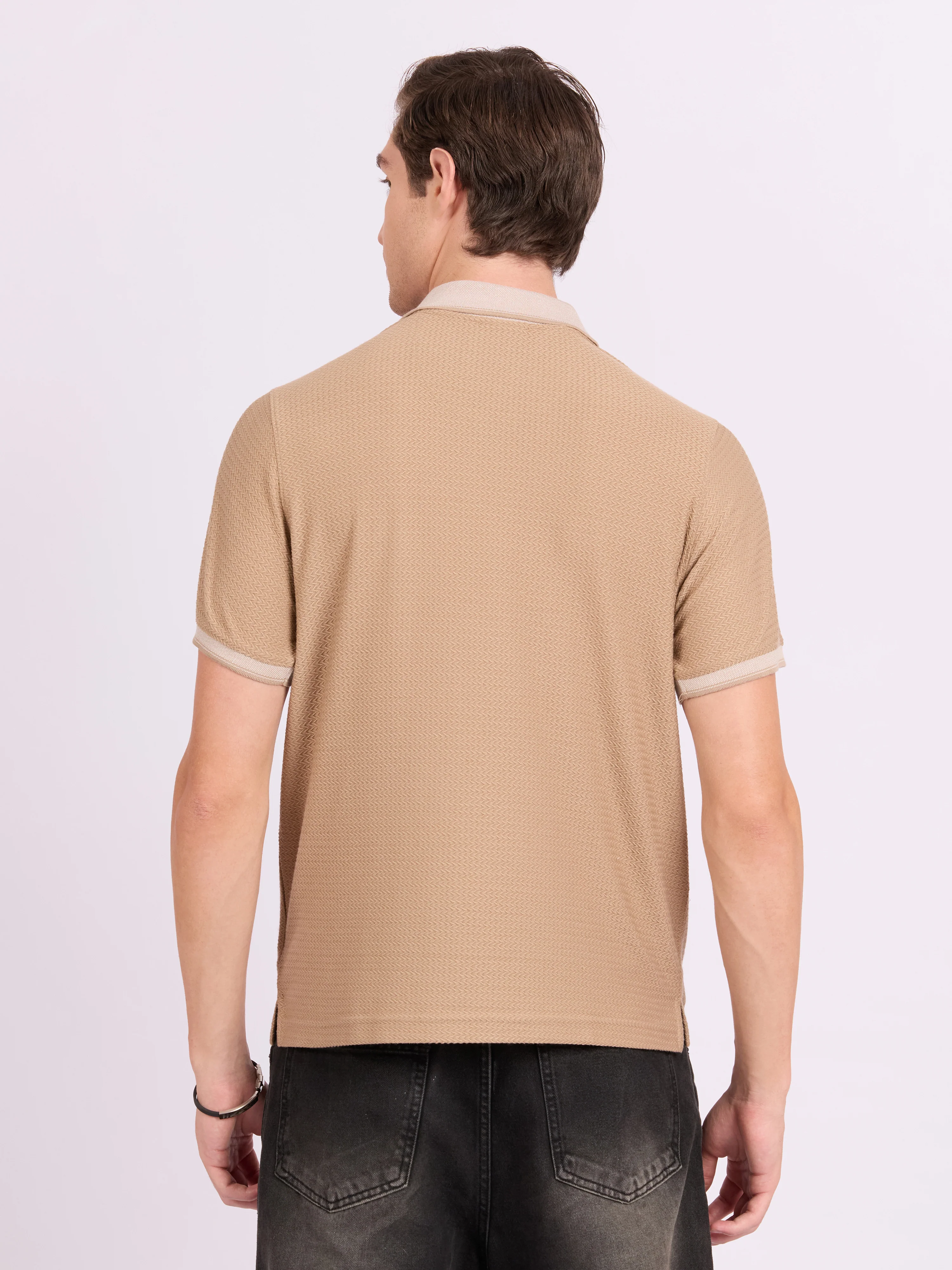 Neliis-2 - Textured Chevron Polo T-Shirt – Khaki - Image 6