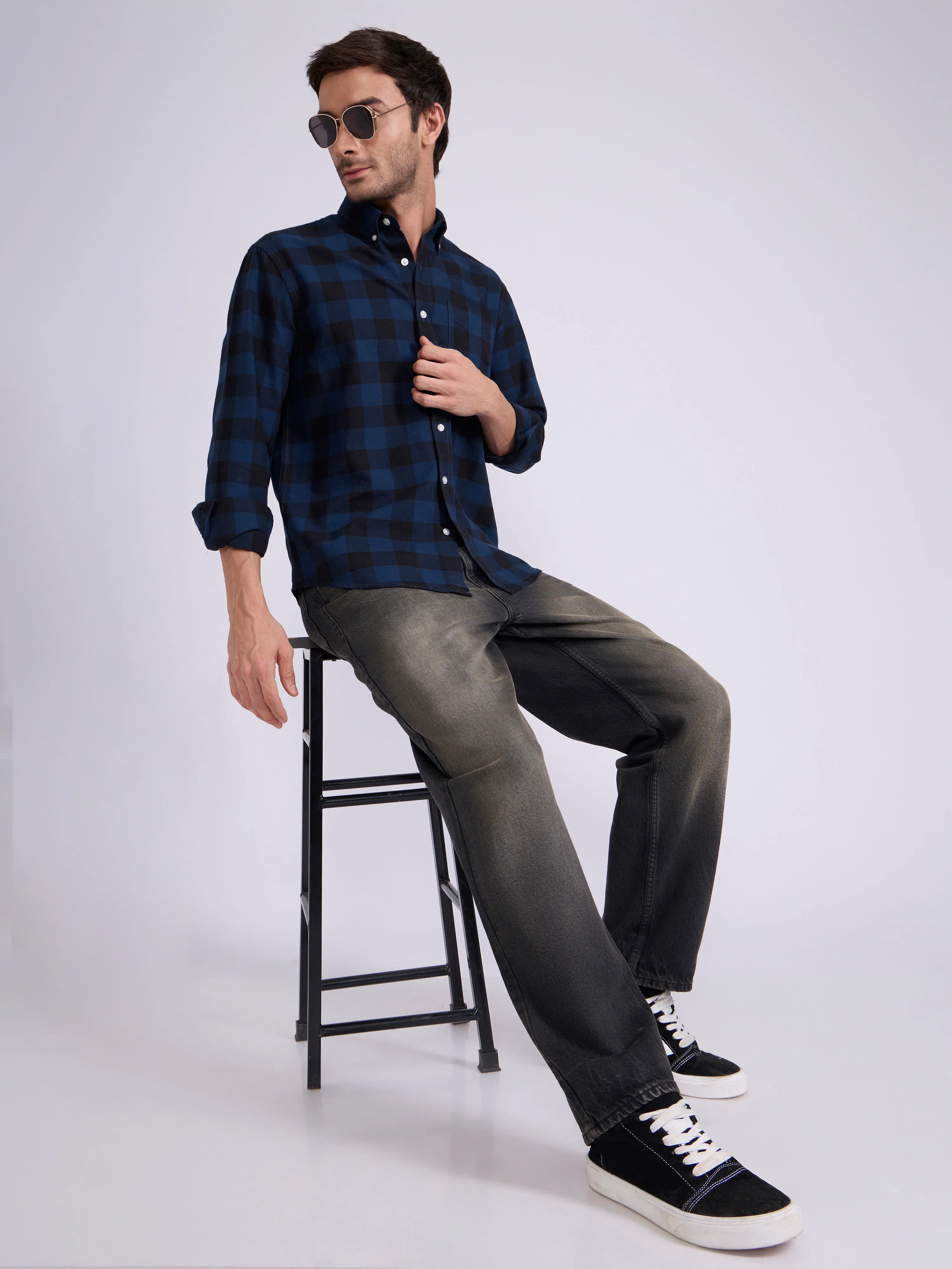 Travis - Relaxed Fit Jeans - Black Shade - Image 2