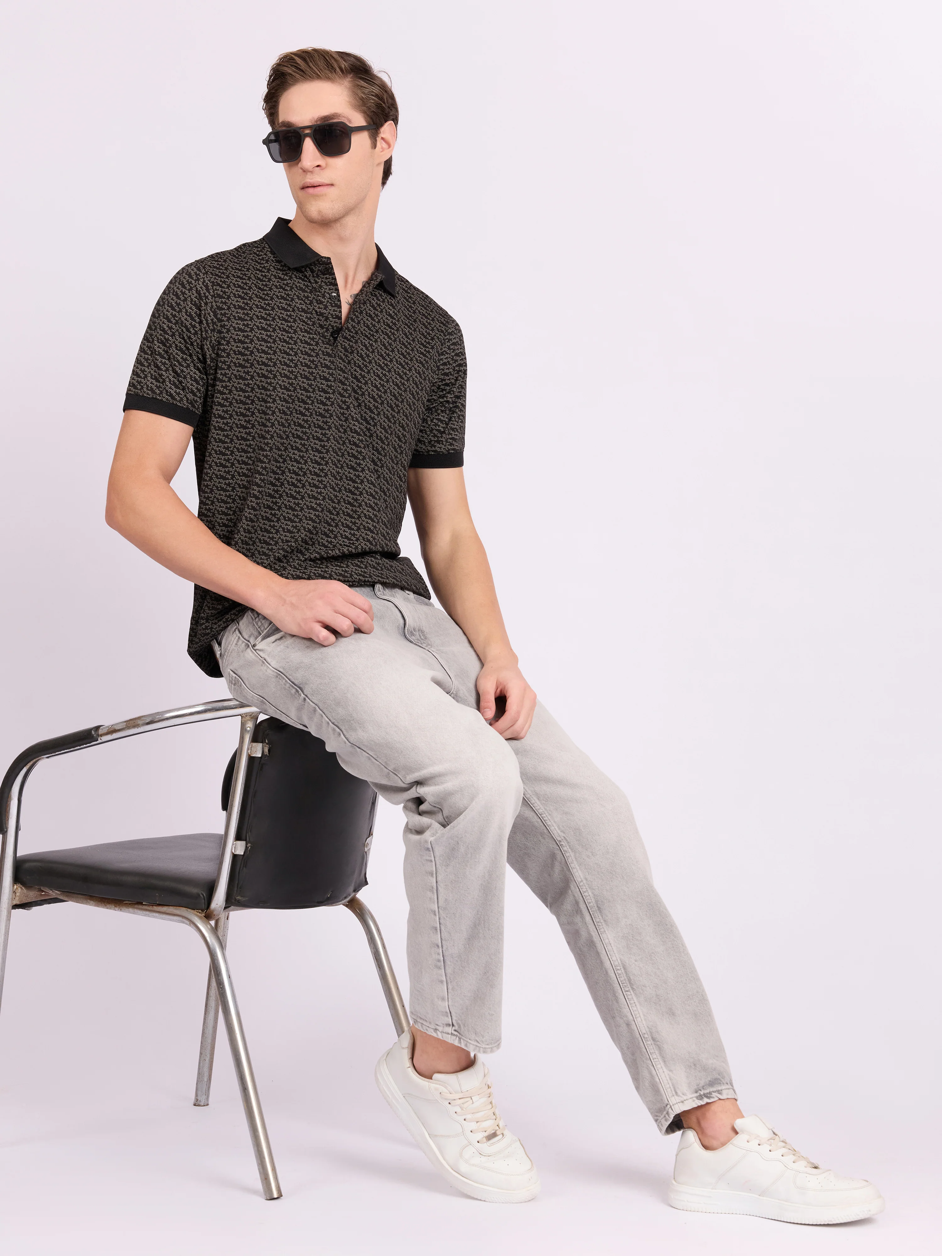 Xokeia - Regular Printed Polo T-Shirt - Black - Image 2